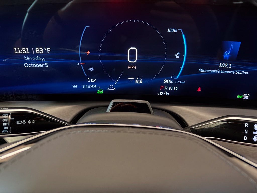 2026 Cadillac VISTIQ Platinum