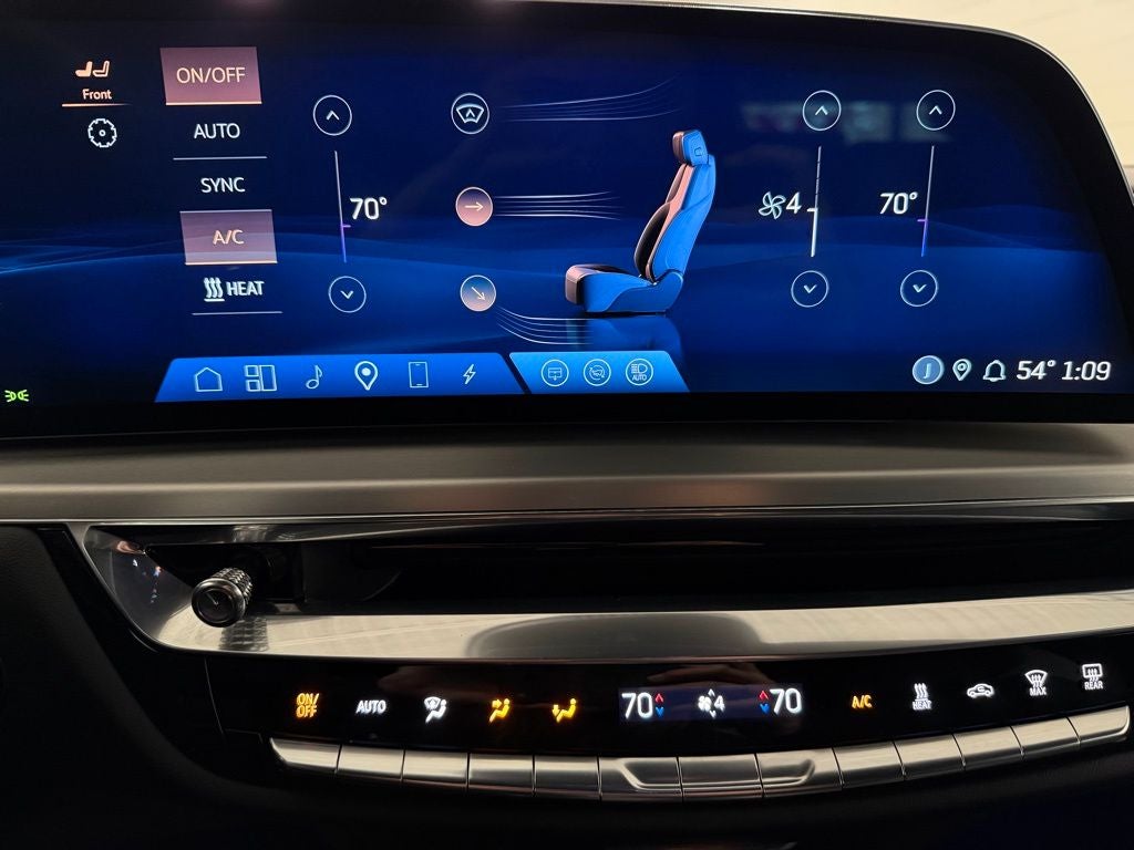 2023 Cadillac LYRIQ Luxury