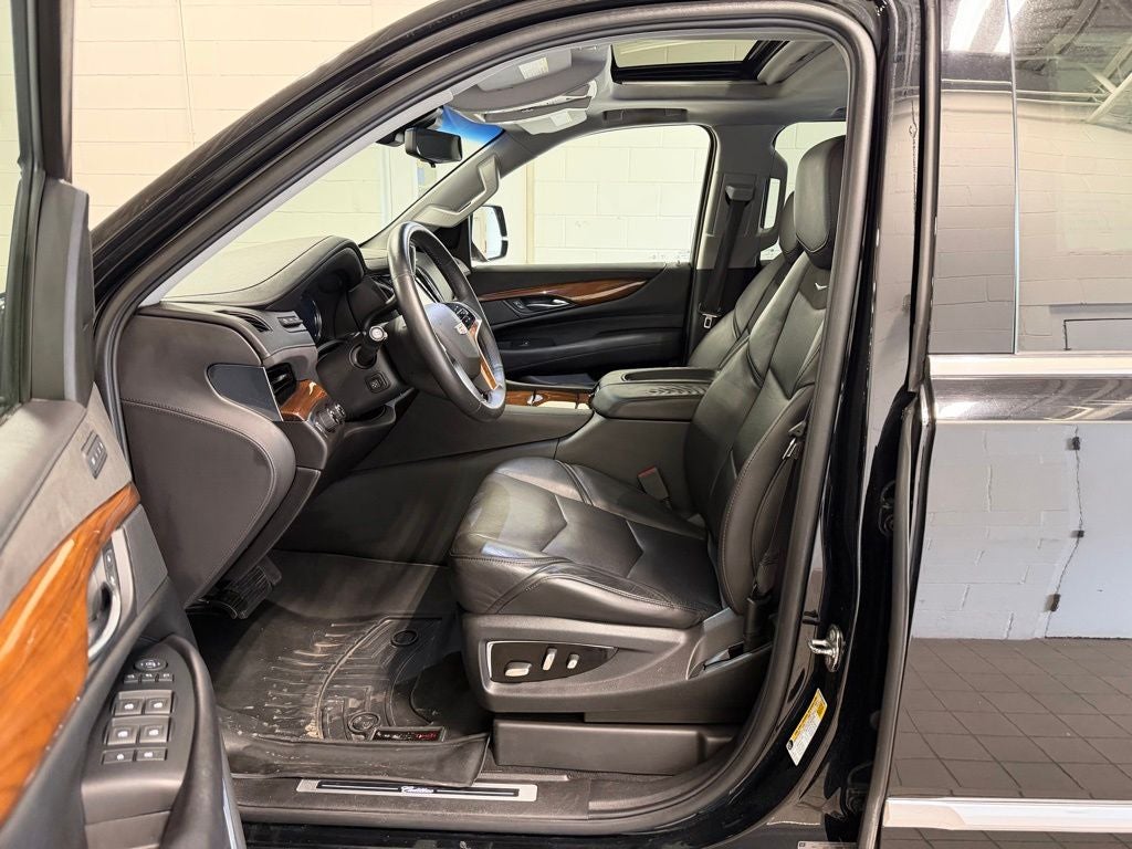2018 Cadillac Escalade ESV Luxury