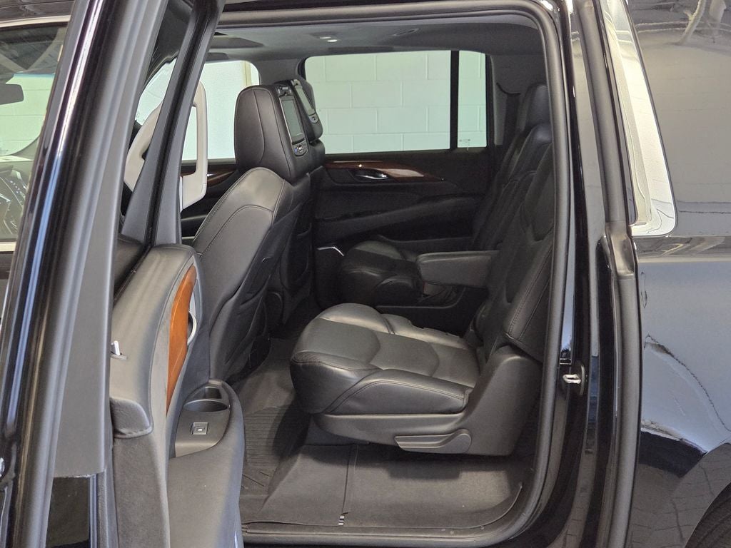 2018 Cadillac Escalade ESV Luxury