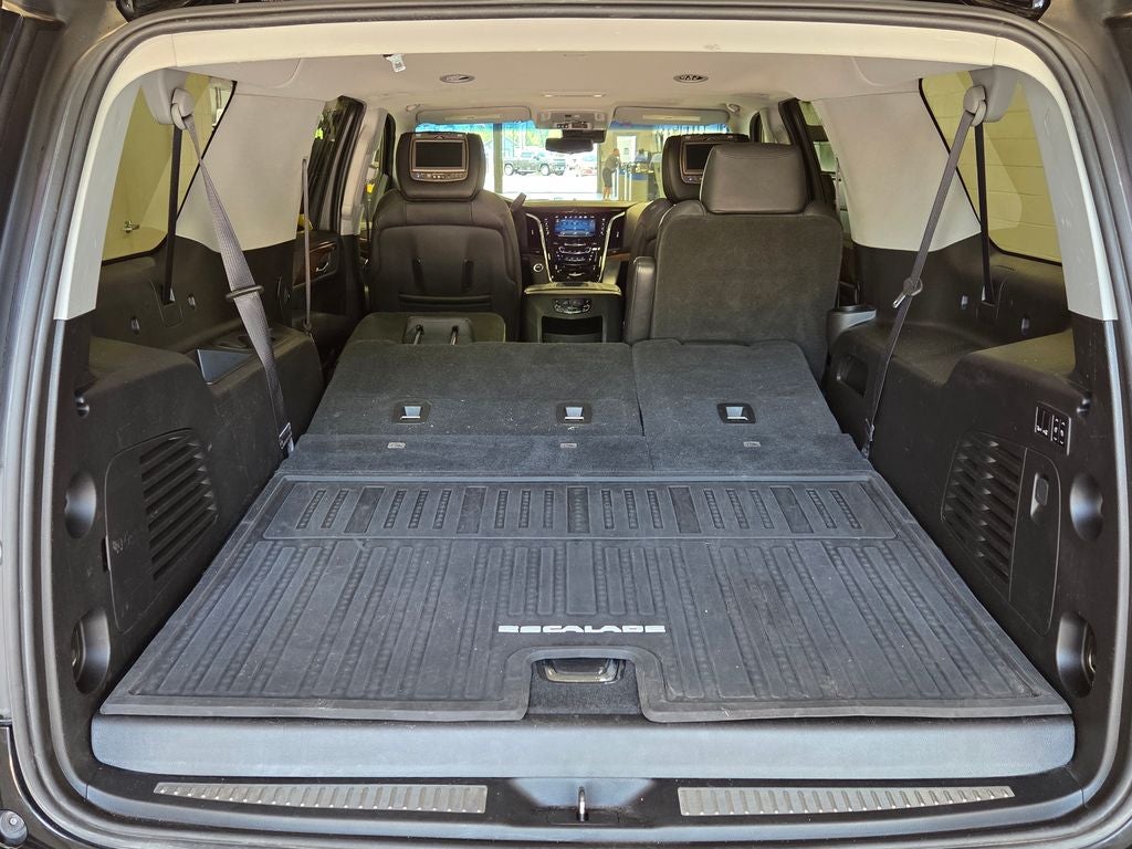 2018 Cadillac Escalade ESV Luxury