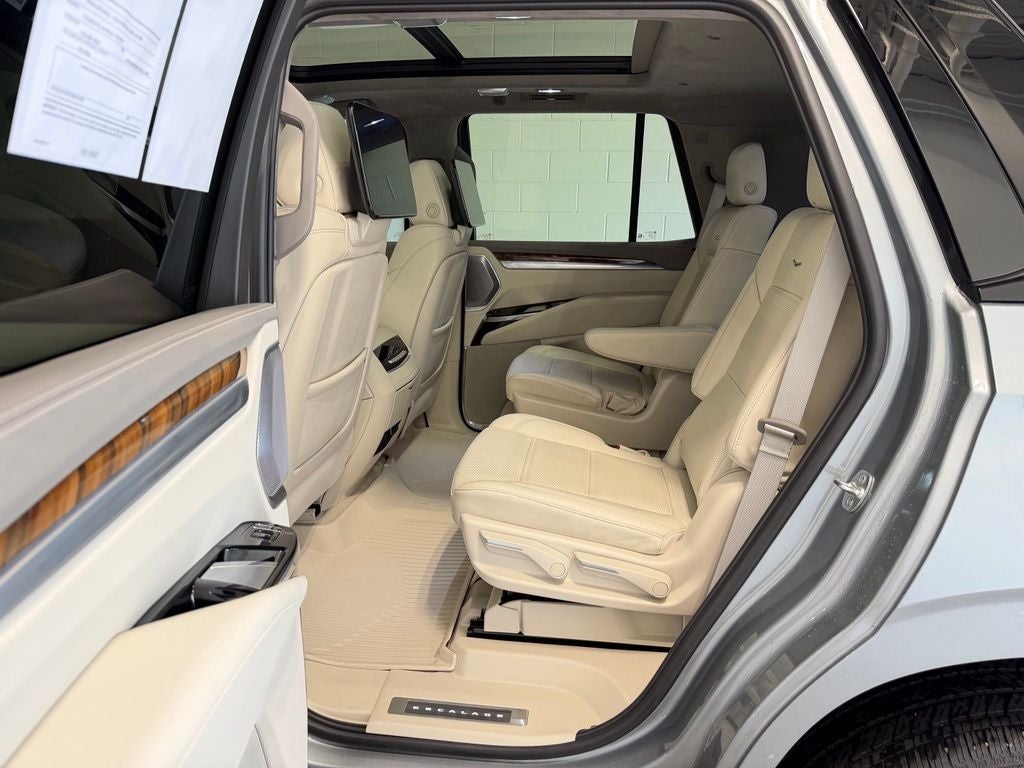 2025 Cadillac Escalade Sport Platinum