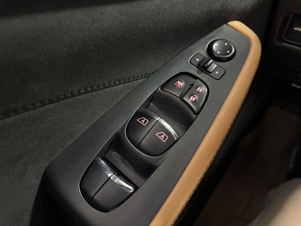 2016 Nissan Maxima SR