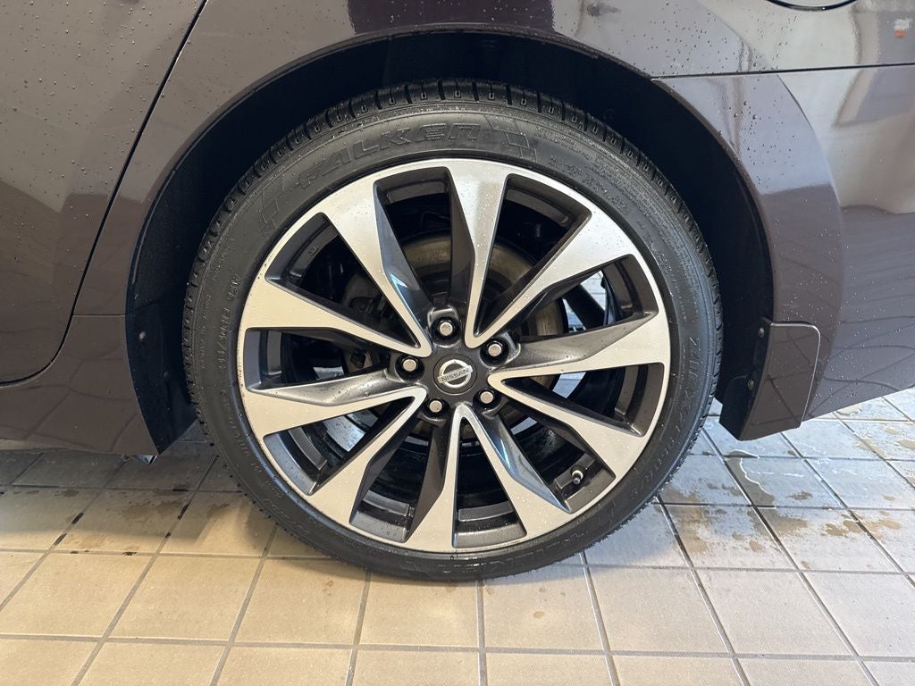 2016 Nissan Maxima SR