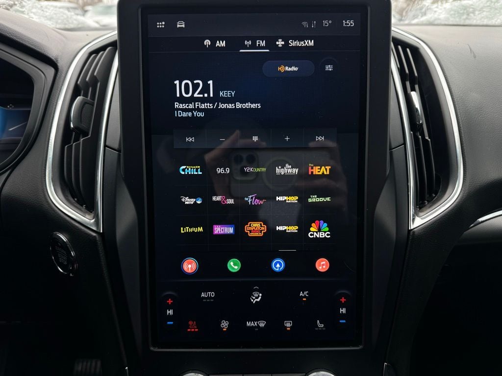 2022 Ford Edge Titanium