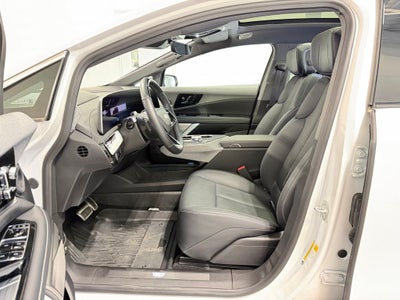 2025 Cadillac OPTIQ Luxury 2