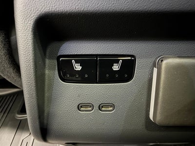 2025 Cadillac OPTIQ Luxury 2