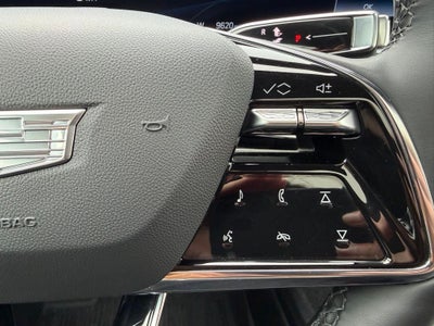 2025 Cadillac OPTIQ Luxury 2