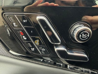 2025 Cadillac OPTIQ Luxury 2