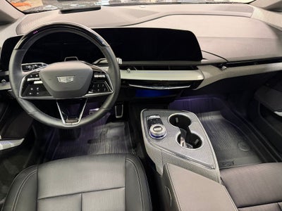2025 Cadillac OPTIQ Luxury 2
