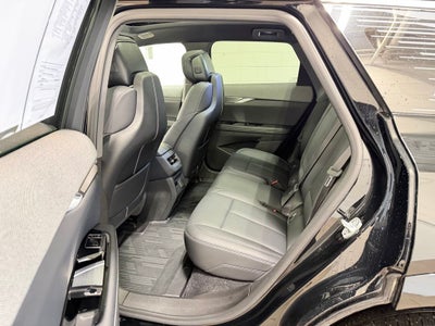 2025 Cadillac OPTIQ Luxury 2