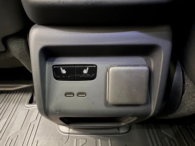 2025 Cadillac OPTIQ Luxury 2