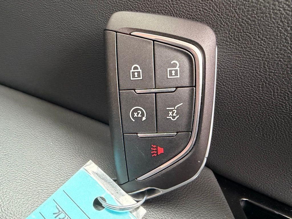 2025 Cadillac OPTIQ Luxury 2