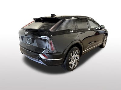 2025 Cadillac OPTIQ Luxury 2