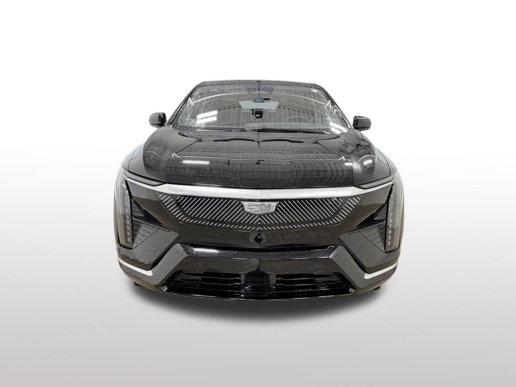 2025 Cadillac OPTIQ Luxury 2