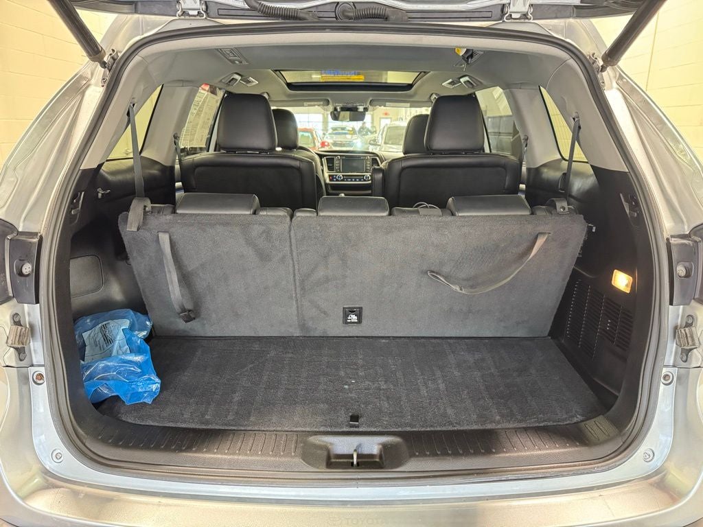 2019 Toyota Highlander Hybrid Limited Platinum