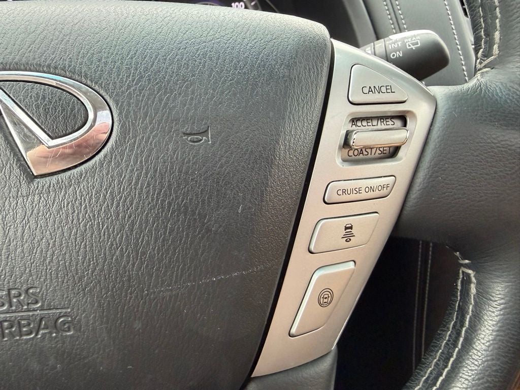 2017 INFINITI QX80 Signature Edition