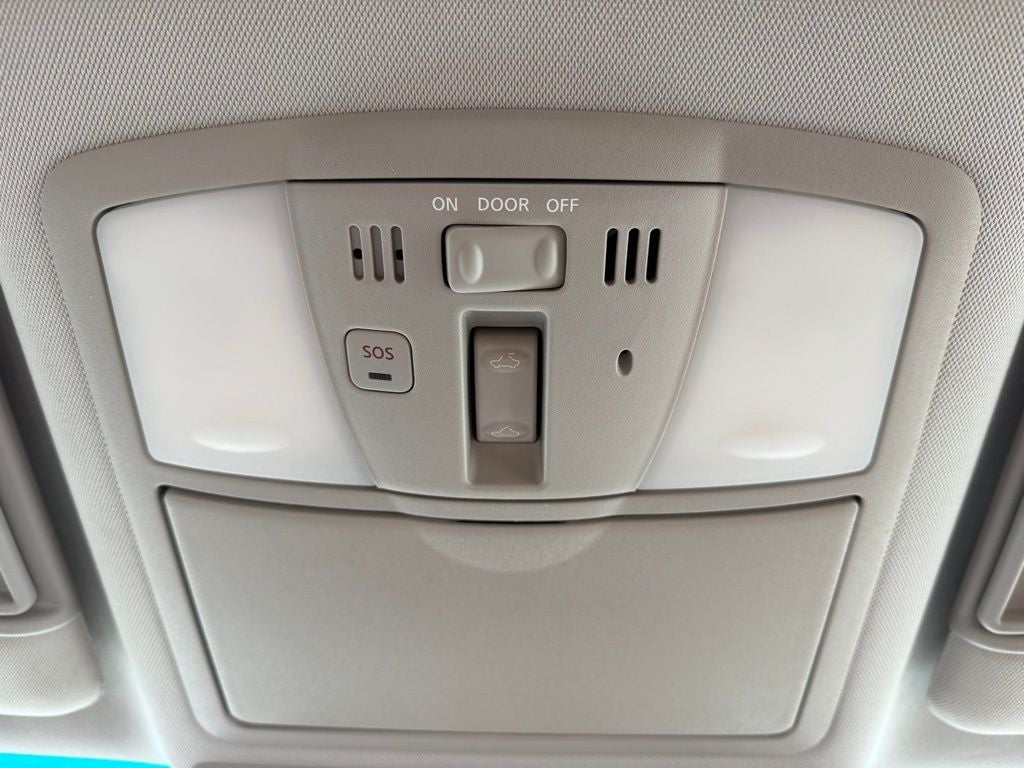 2017 INFINITI QX80 Signature Edition