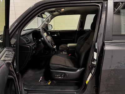 2024 Toyota 4Runner TRD Off-Road