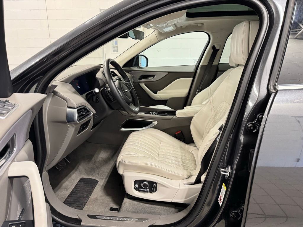 2019 Jaguar F-PACE 30t Portfolio