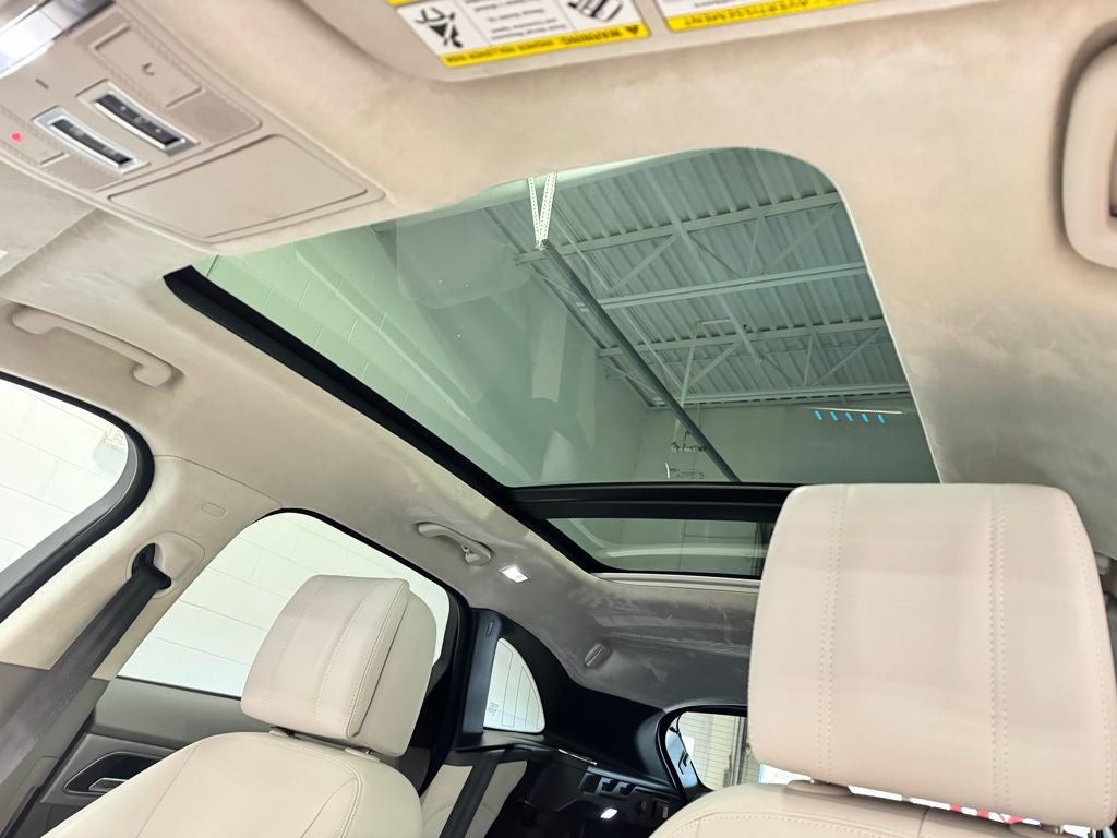 2019 Jaguar F-PACE 30t Portfolio