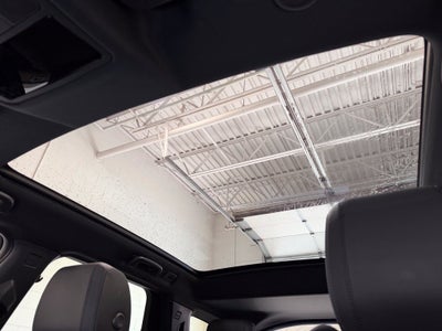 2025 Land Rover Discovery Sport SE