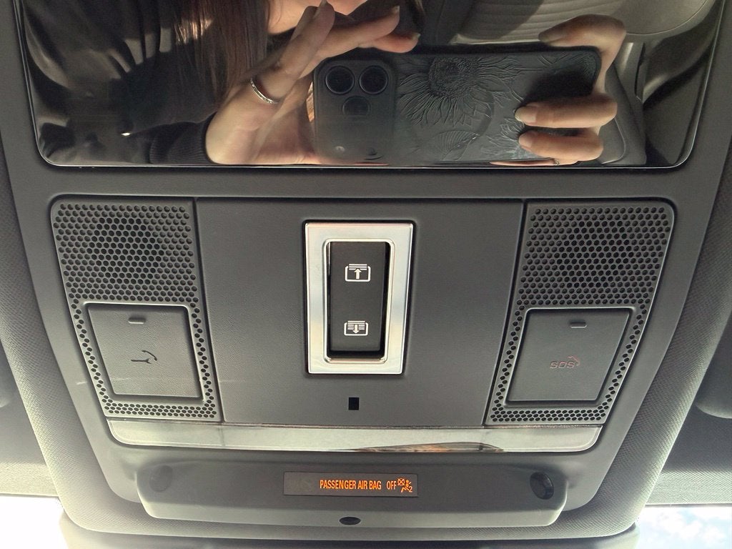 2025 Land Rover Discovery Sport SE