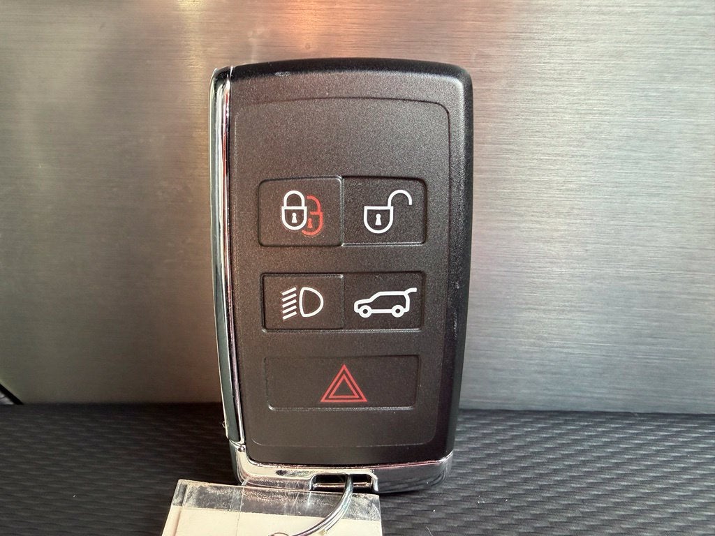 2025 Land Rover Discovery Sport SE