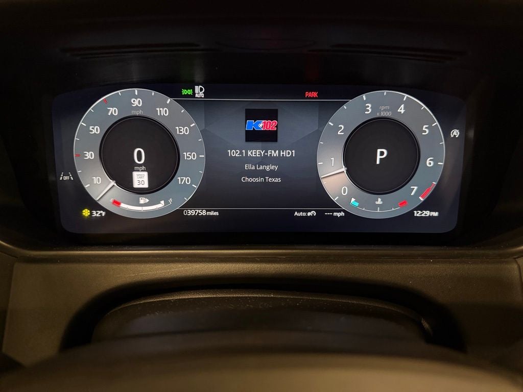 2025 Land Rover Range Rover Velar Dynamic SE