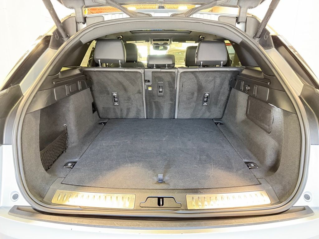 2025 Land Rover Range Rover Velar Dynamic SE