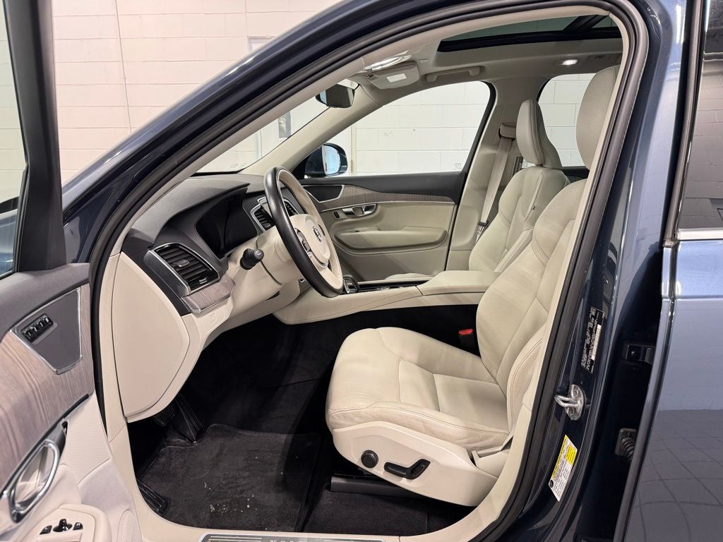 2023 Volvo XC90 B6 Plus 7-Seater