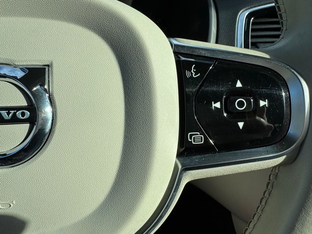 2023 Volvo XC90 B6 Plus 7-Seater