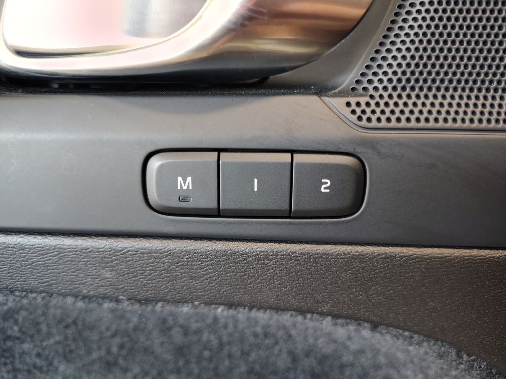 2023 Volvo XC40 Recharge Pure Electric Twin Plus