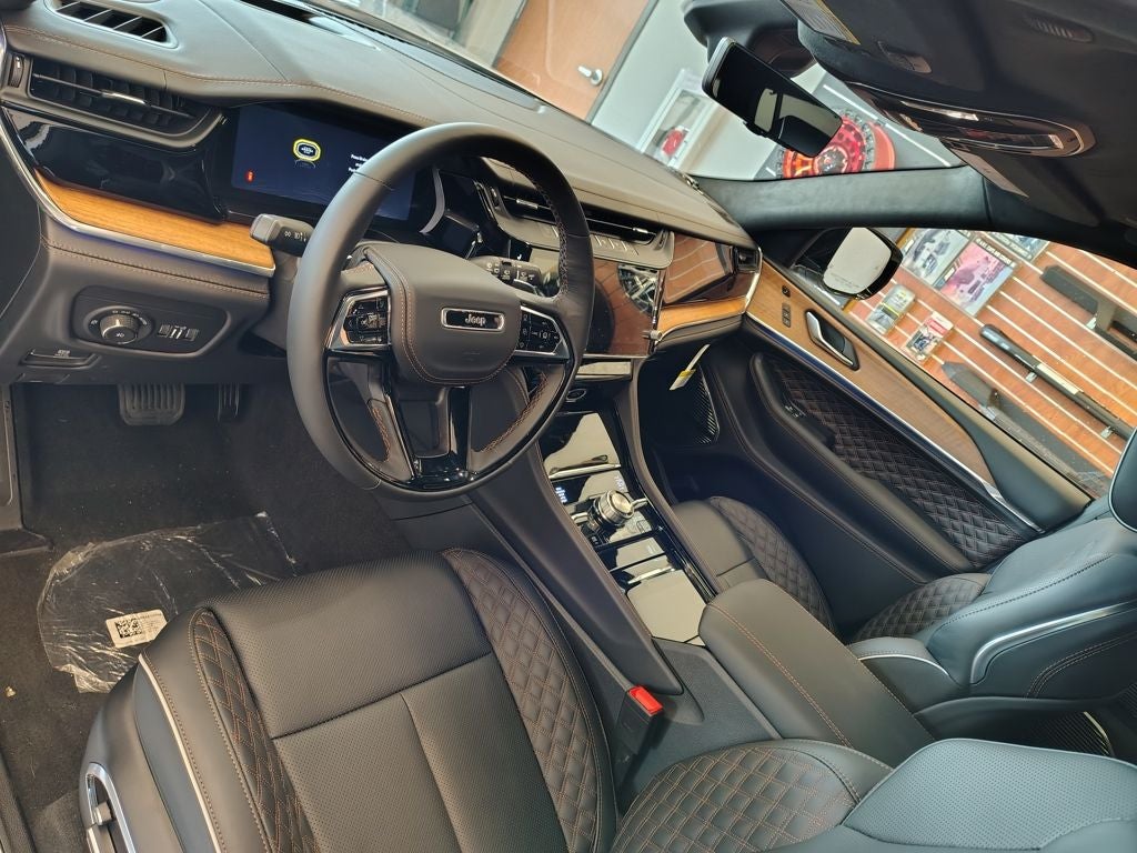 2026 Jeep Grand Cherokee Summit